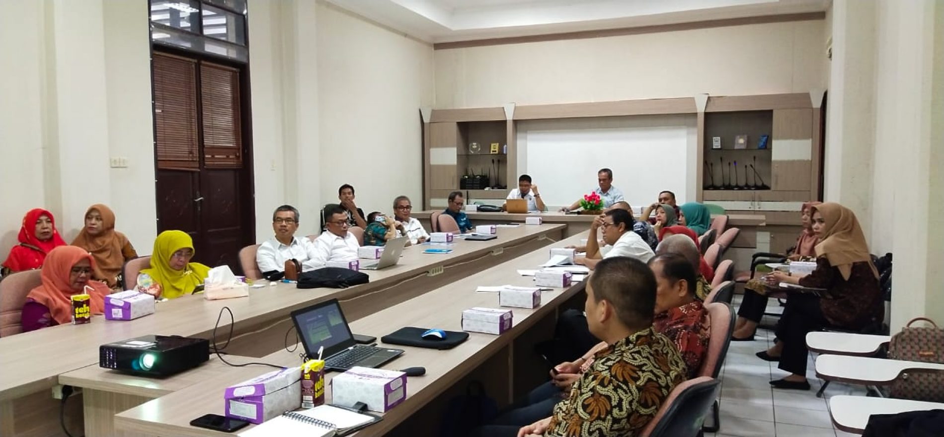 TIM FPIK UMI Presentasi Rencana Kegiatan di Bappelitbangda SULSEL