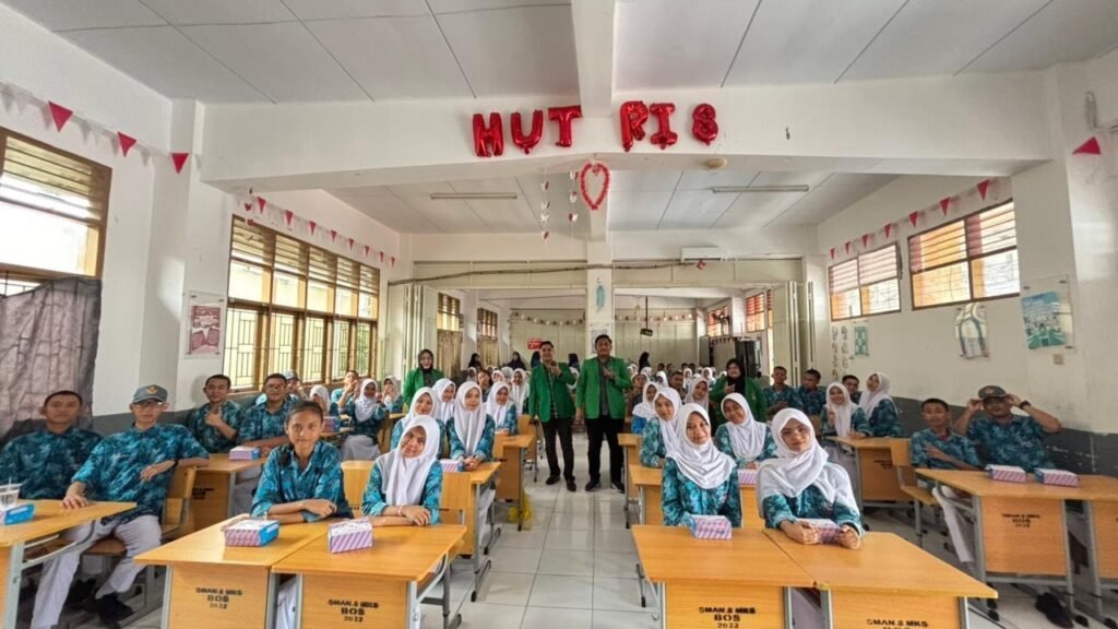 Kegiatan Sosialisasi dan Silaturahmi Fakultas Perikanan dan Ilmu Kelautan Universitas Muslim Indonesia (FPIK UMI) di SMA Negeri 8 Makassar