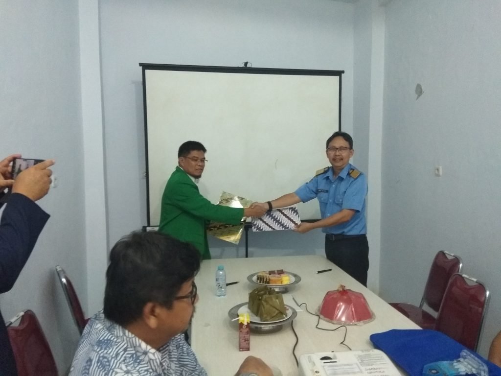 Penandatanganan MOu Fakultas Perikanan dan Ilmu Kelautan UMI dengan Akademi Maritim Indonesia AIPI Makassar