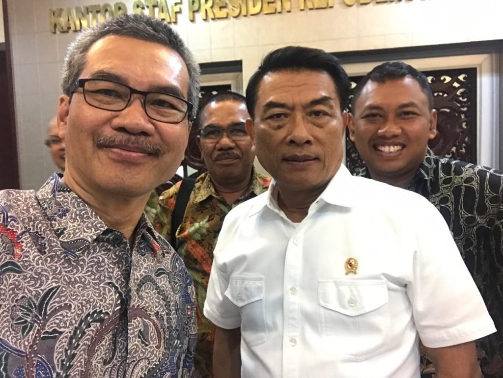 Dr.Ir. Andi Tamsil,MS Mendampingi Pengurus Shrimp Club INDONESIA (SCI) Ke Kepala Staf Kepresidenan RI Jend TNI (Purn) Moeldoko di Istana Presiden